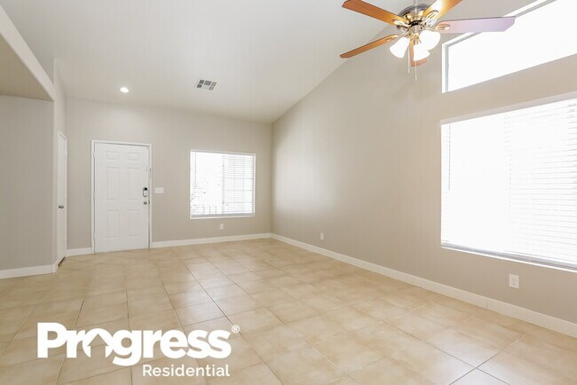 Foto del edificio - 4852 Minturn Ave