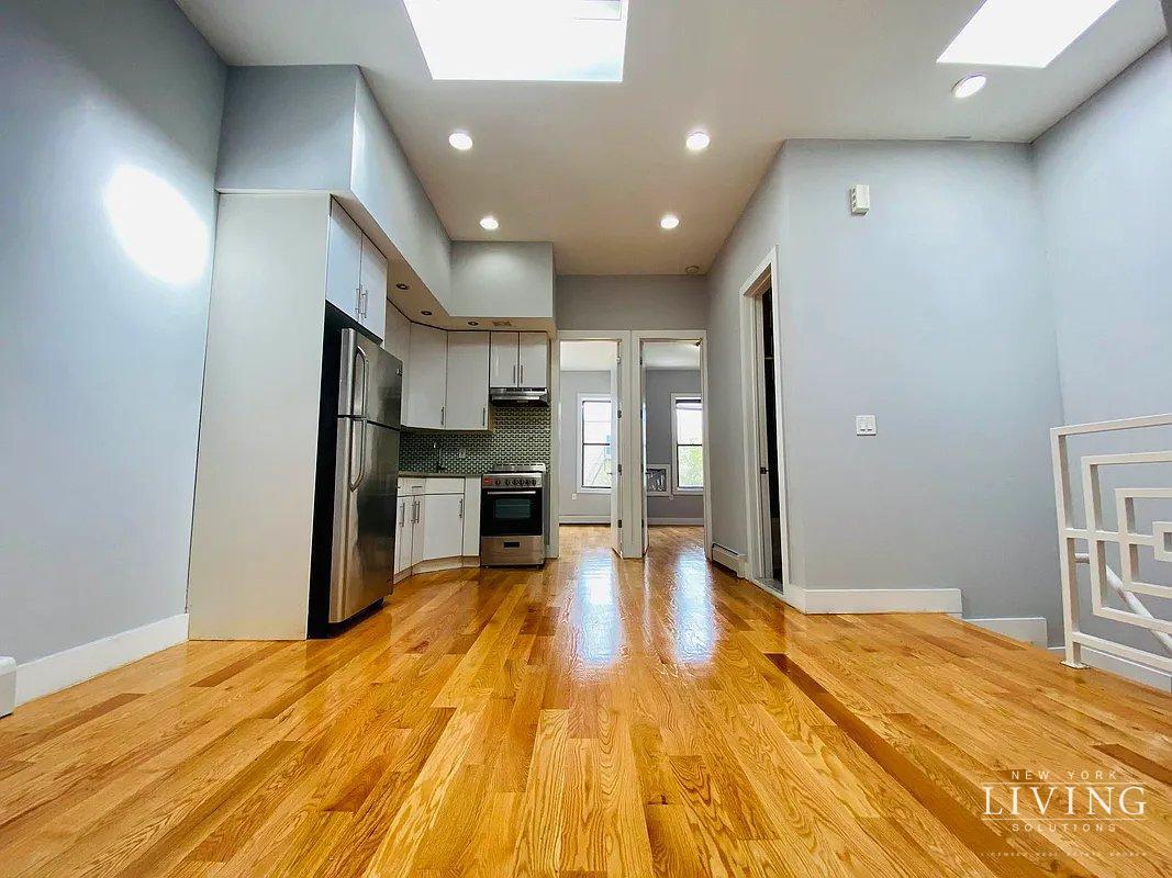 BUSHWICKNO FEE!NEWLY RENOVATEDPRIVATE D... Townhome Rentals in