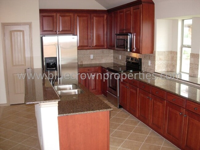 Building Photo - 2172 Liriope Ln