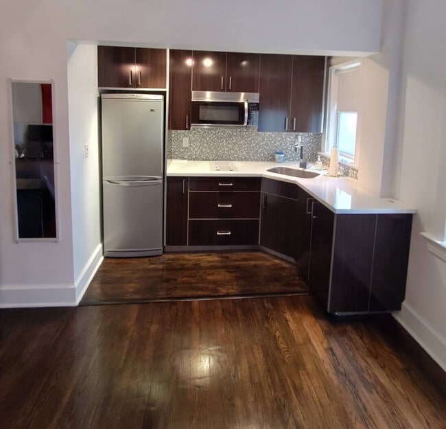 Kitchen - 900 16th St