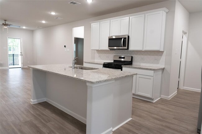 Building Photo - 64 Valiant Ridge Trail