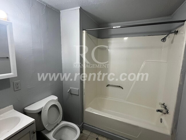 Building Photo - 1420-D Cleveland-