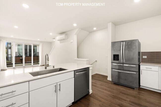 Foto del edificio - 7134C Beacon Ave S