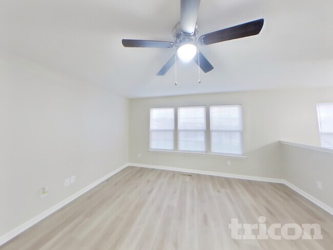 Building Photo - 9622 W Quarter Moon Dr