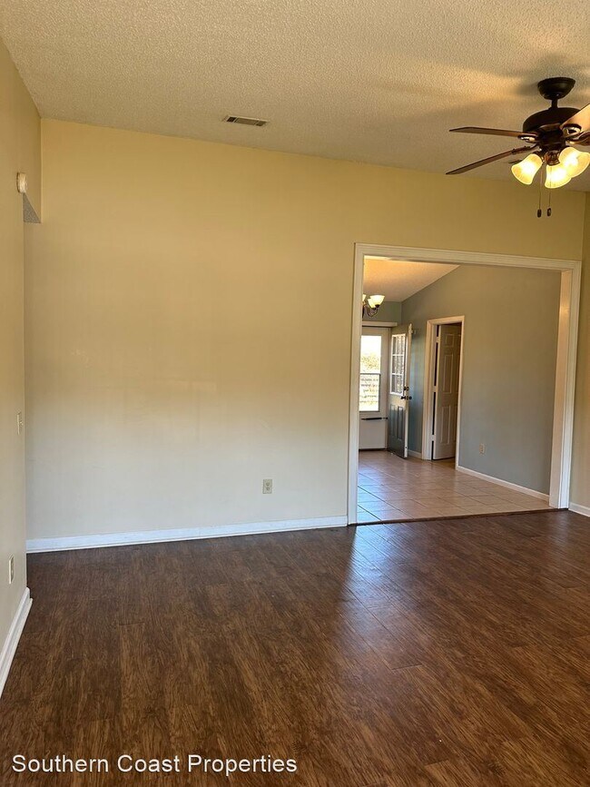 Building Photo - 3 br, 2 bath House - 1228 Riyadh Rd