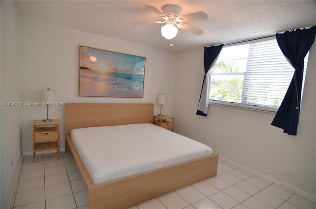 Building Photo - 1357 Collins Ave