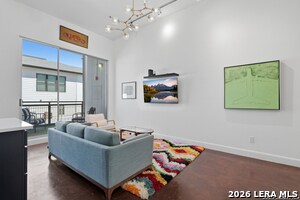 Foto del edificio - 831 S Flores St