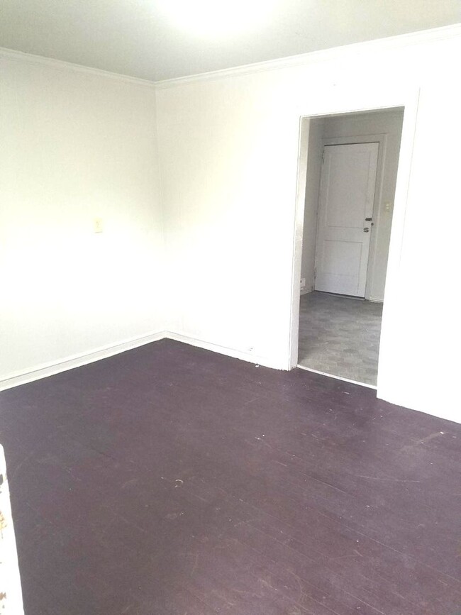 Foto del edificio - Affordable Two Bedroom Apt Available for R...