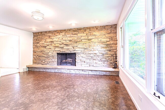 Building Photo - 79 Cumberland Dr