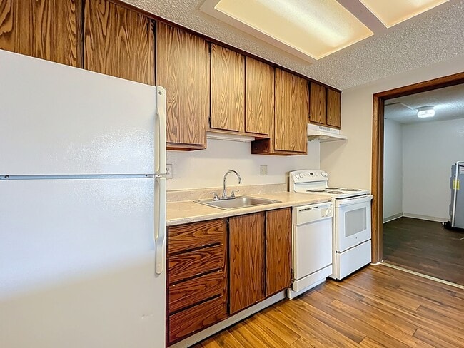 Building Photo - The Hampton - 1 Bedroom 1 Bathroom with inside laundry