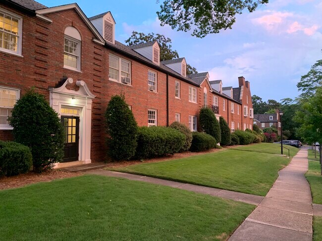 Sidewalk - 2836 Fairway Dr