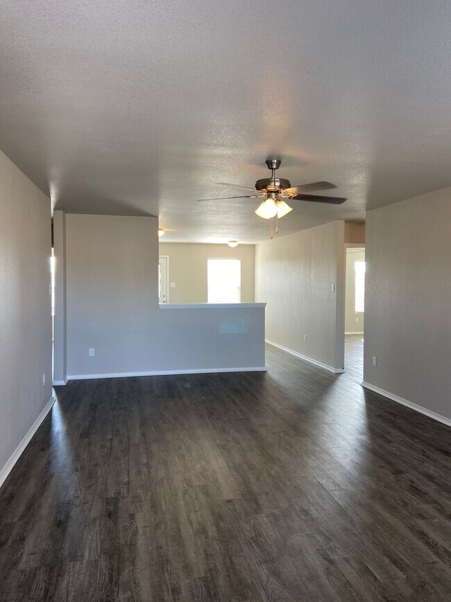 Foto del edificio - *Start 2026 Rent FREE!* Four Bedroom | Two Bathroom in Jonesboro