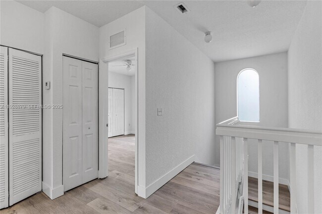 Foto del edificio - 2312 SE 21st St