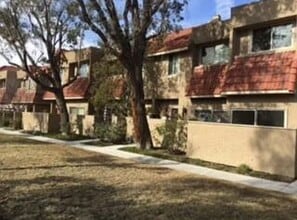 Building Photo - 17922 River Cir