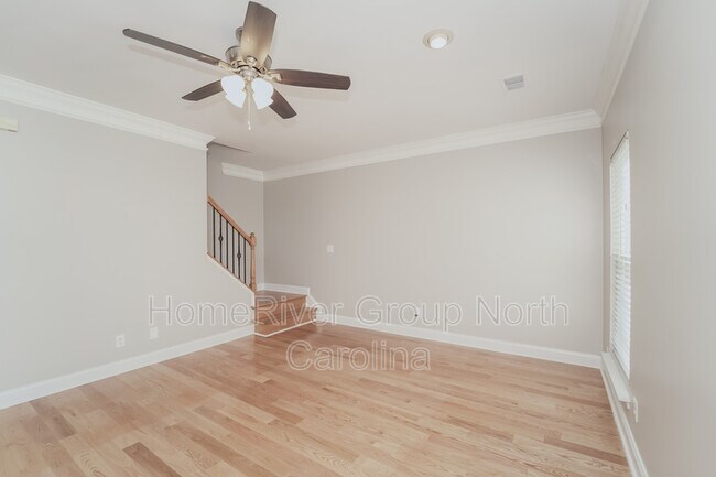 Building Photo - 219 Everett Park Dr
