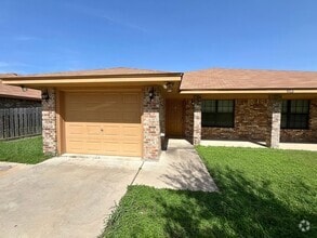 Building Photo - 913 Daisy Dr
