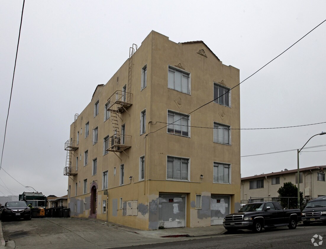 Primary Photo - 1639 4th Ave