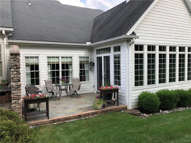 Foto del edificio - 1962 Carriage Knoll Dr