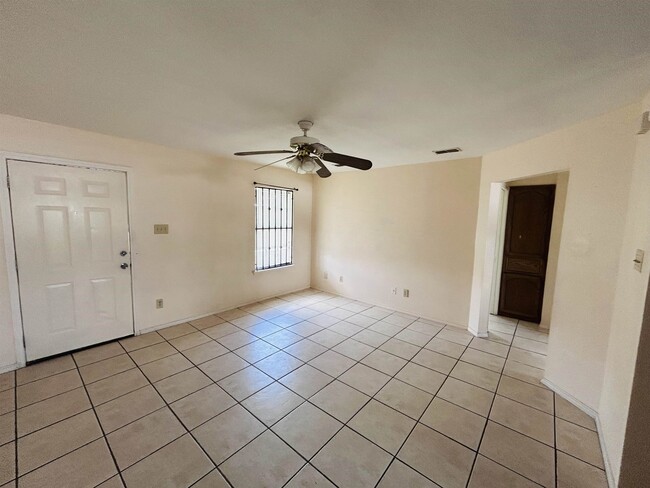 Building Photo - 3101 Barrios St