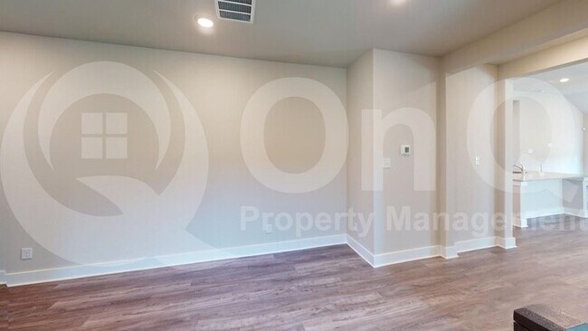 Building Photo - 2600 Briarhurst Ct