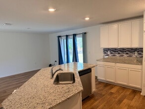 Building Photo - 12253 Island Shrike Rd