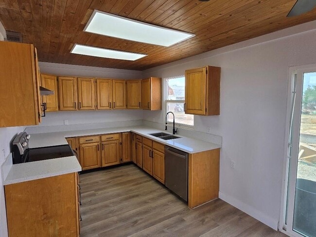 Foto del edificio - 270 W Patricia Ln