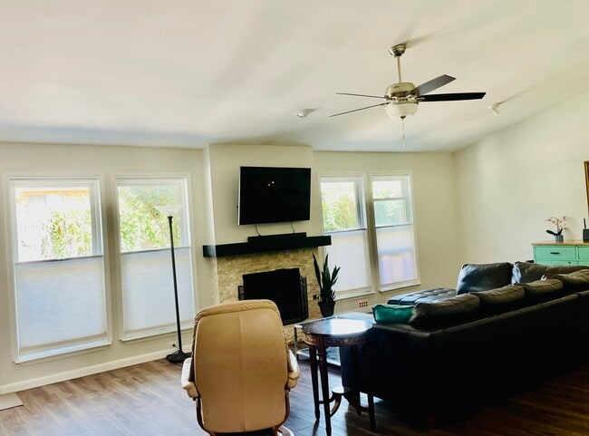 Building Photo - 11502 Murcia Dr