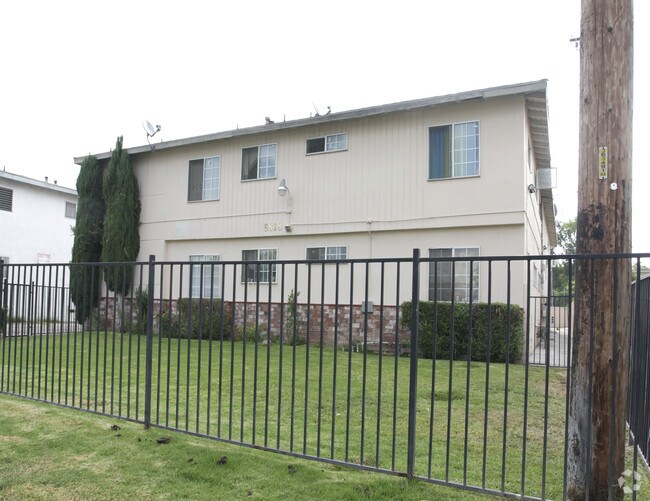 Building Photo - 6818 Morella Ave
