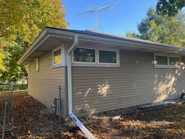 Foto del edificio - 10441 York Ave S