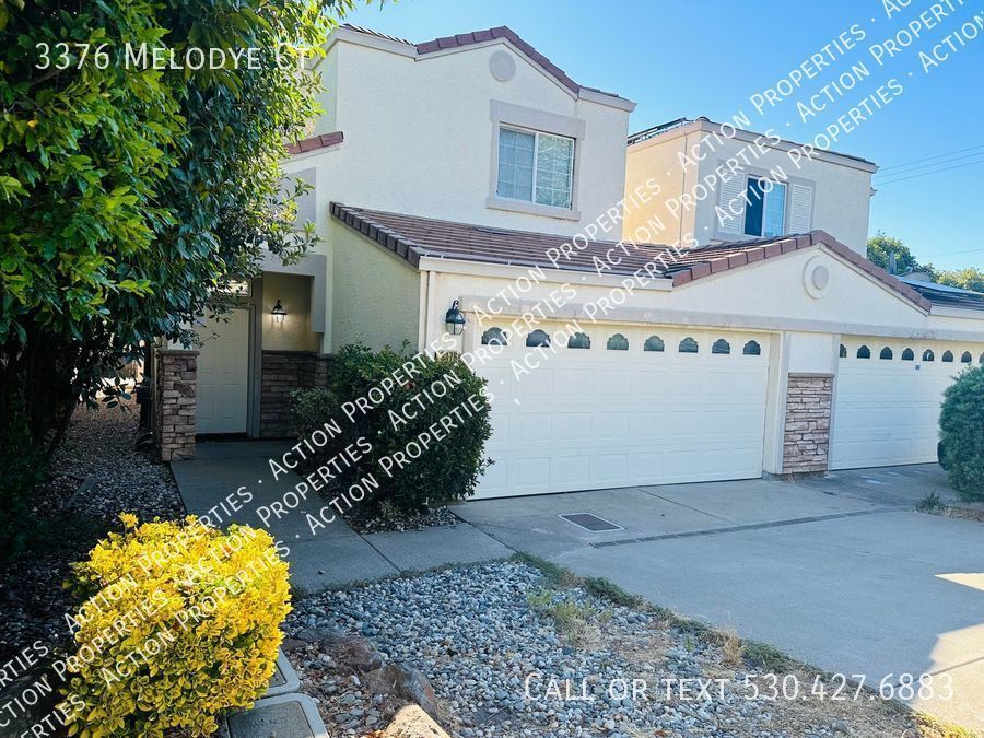 Primary Photo - Large 3 Bedroom Townhome in Rescue - Price...