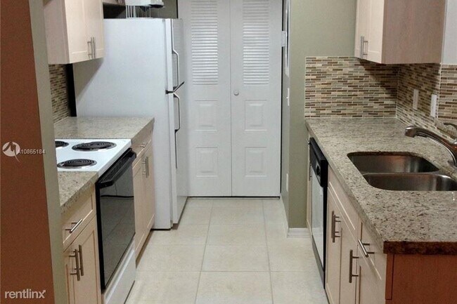Foto del edificio - 470 S Park Rd