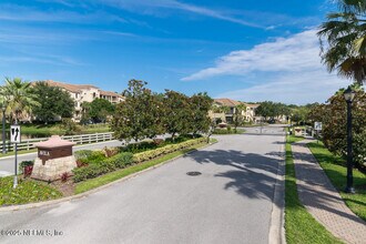 Building Photo - 415 La Travesia Flora