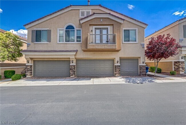 Foto del edificio - Beautiful Clark County Townhome