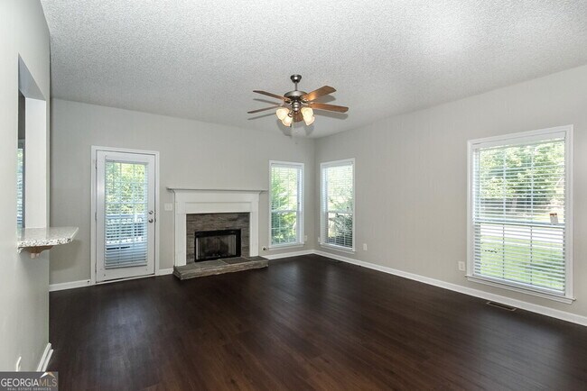 Foto del edificio - 3 Brightling Ln