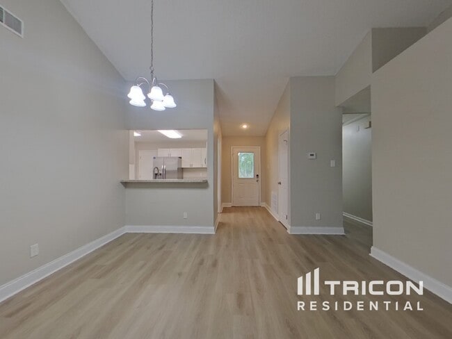 Building Photo - 13613 Fawn Ridge Blvd