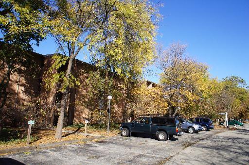 Building Photo - 6008 E Lake Dr