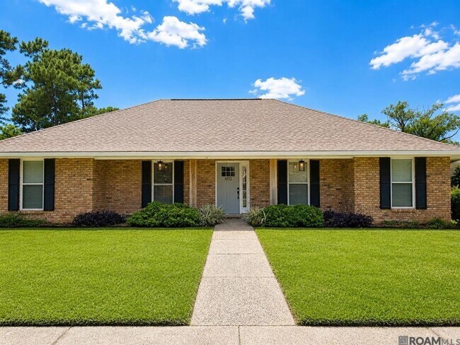 Foto del edificio - 4112 Pine Park Dr