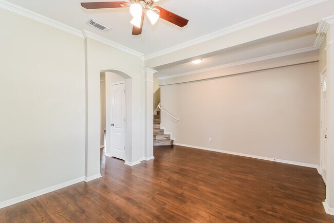 Foto del edificio - 6176 Galloway Ln