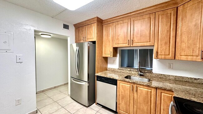 Foto del edificio - 1830 SW 81st Ave