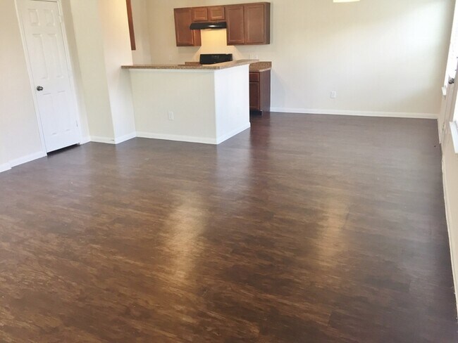Building Photo - Kenswick Meadows - 21210 Normand Meadows L...