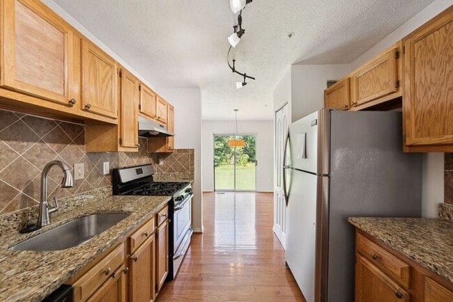 Building Photo - 2647 Longbow Ct