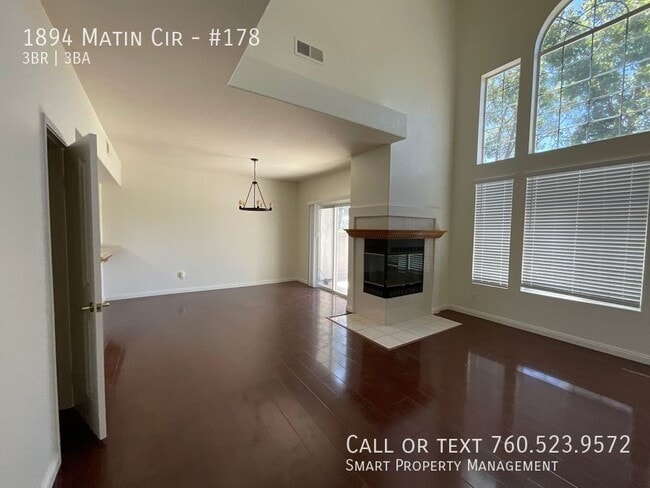 Building Photo - 1894 Matin Cir