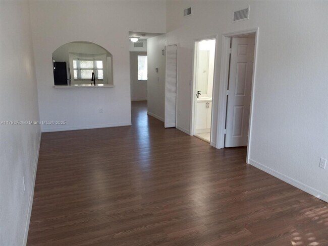 Foto del edificio - 3395 NE 9th St