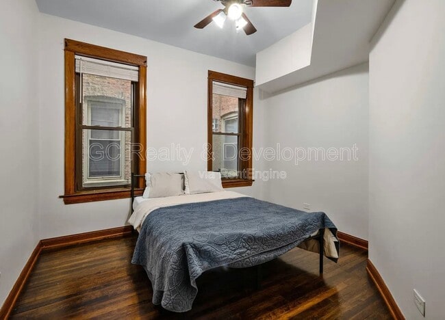 Building Photo - 4923 S Vincennes Ave