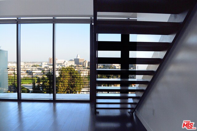 Foto del edificio - 1115 Sunset Blvd