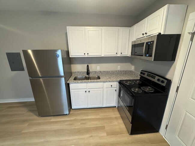 Foto del edificio - 813-815 Belleview Ave