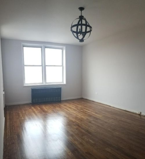 Primary Photo - 1310 Avenue R