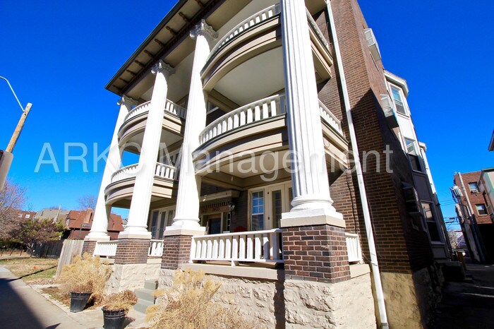 Building Photo - 3435 Central St