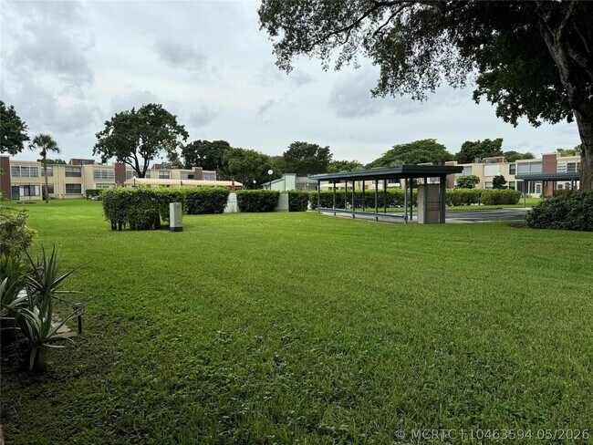 Foto del edificio - 7365 NW 18th St