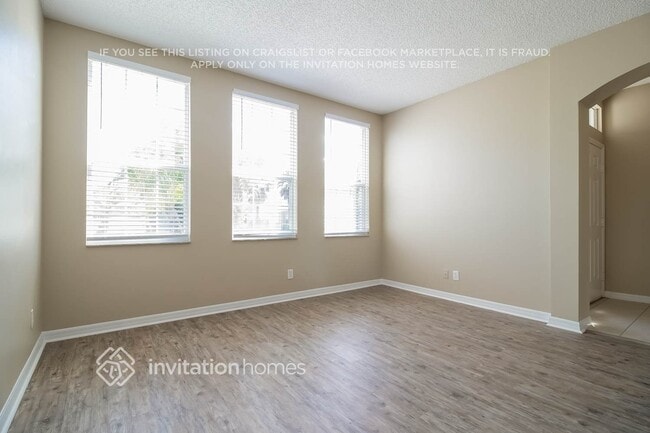 Building Photo - 643 Bridgeway Blvd